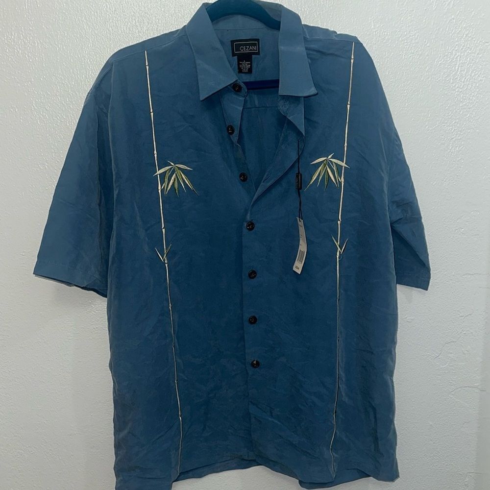 Men’s Cezani Button Down size Large